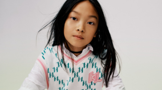 Come scegliere l'abbigliamento da bambini adatto per ogni fase di crescita