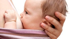 BABYWEARING E ALLATTAMENTO