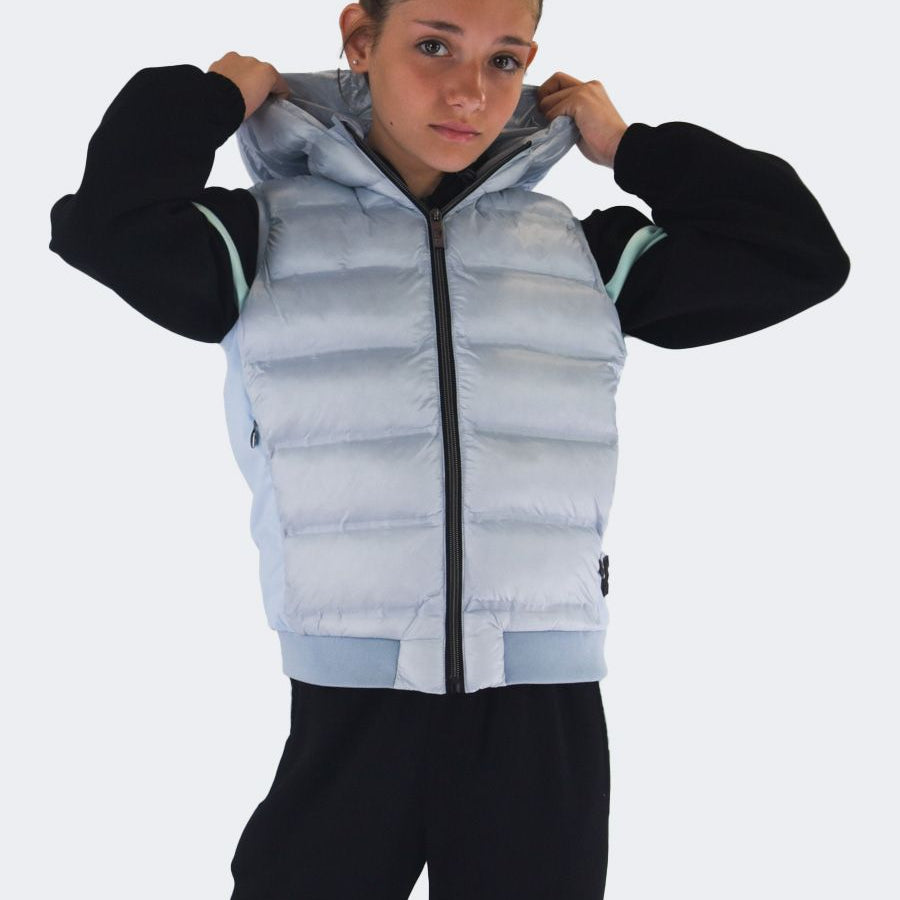 Hero Sleeveless Jacket in Technical Fabric and Light Feather Quilt