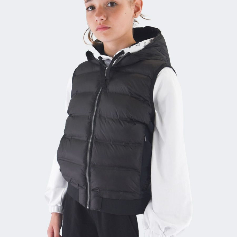 Hero Sleeveless Jacket in Technical Fabric and Light Feather Quilt