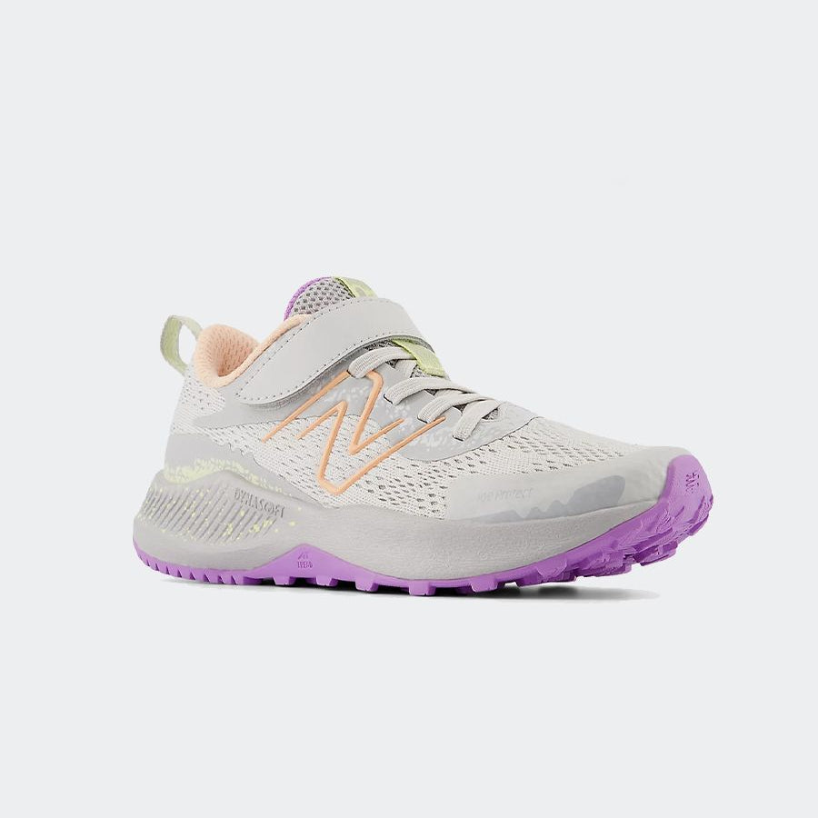 Sneakers with DynaSoft Midsole