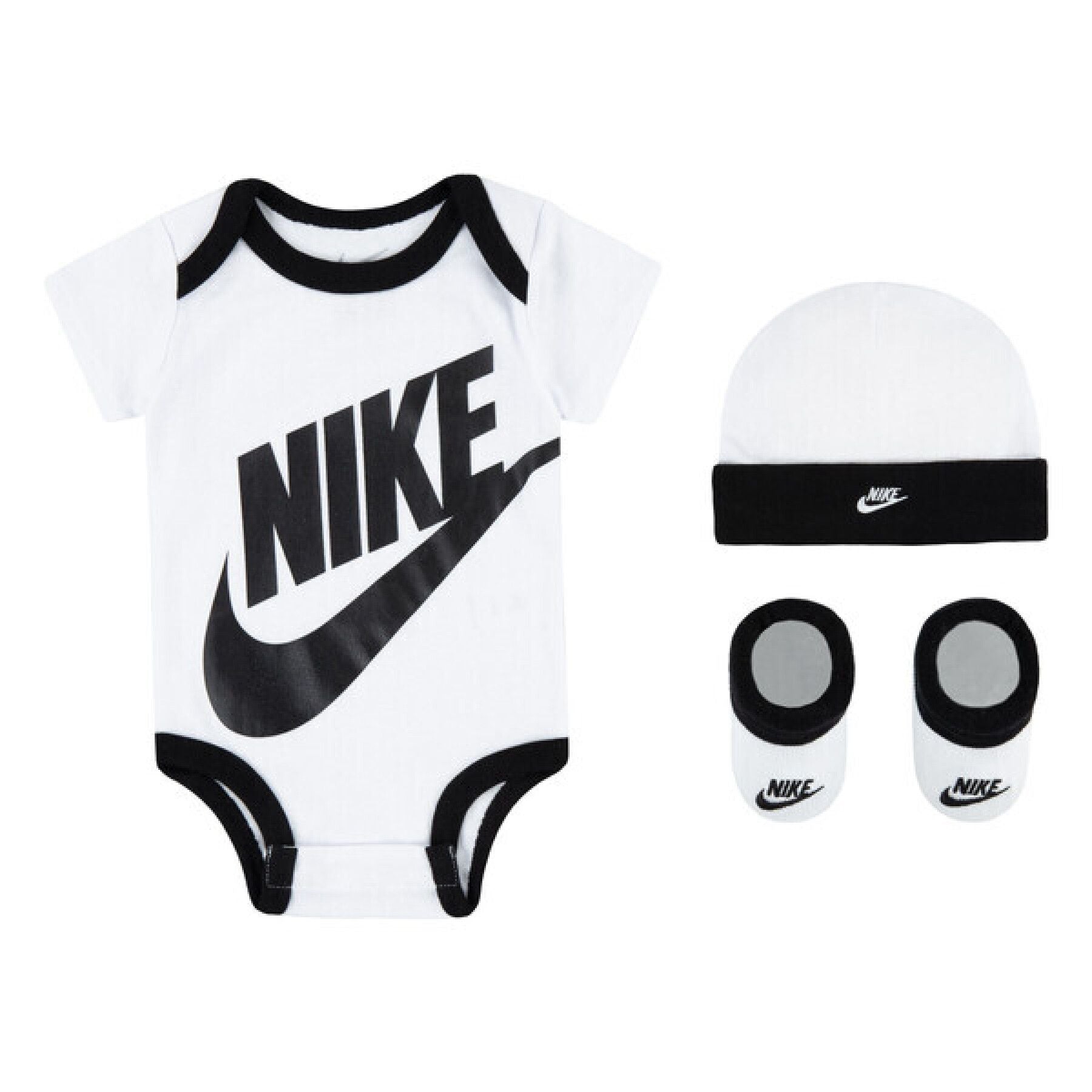 Nike Trio Gift Set in Soft Cotton with Highlighted Logo