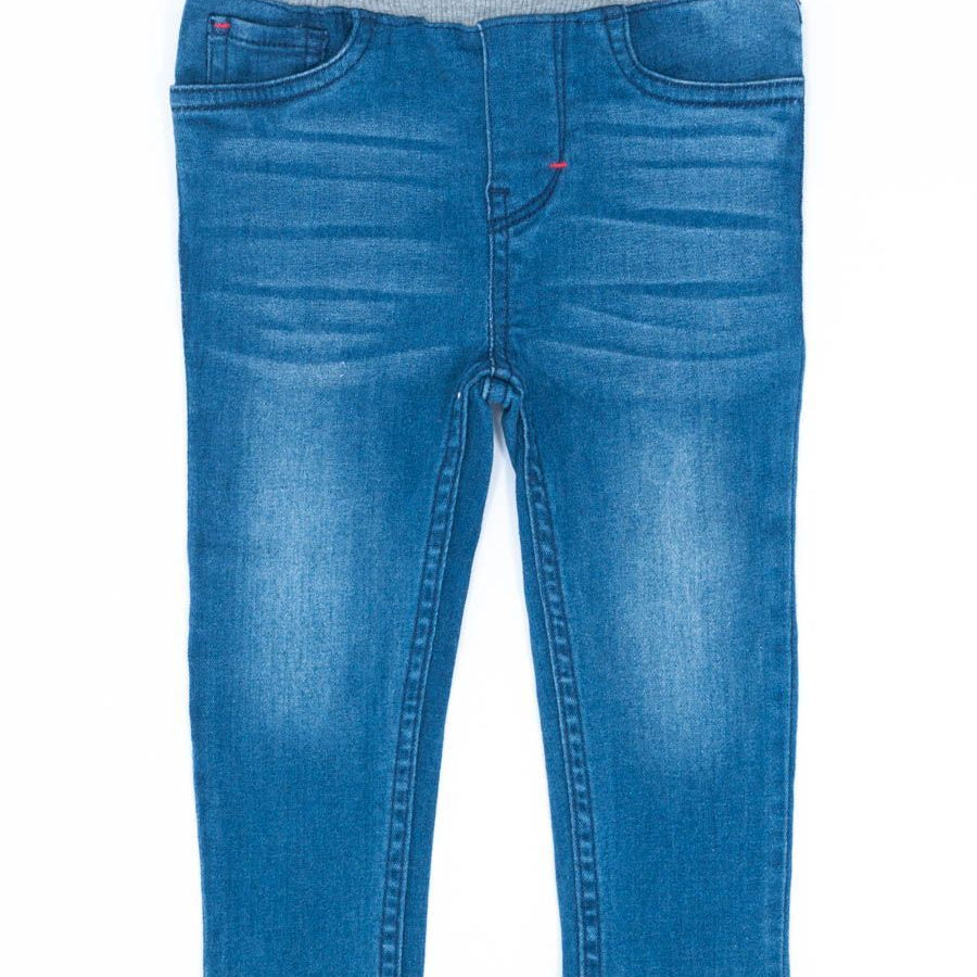 Levis Jeans Long Pull-on Skinny Model